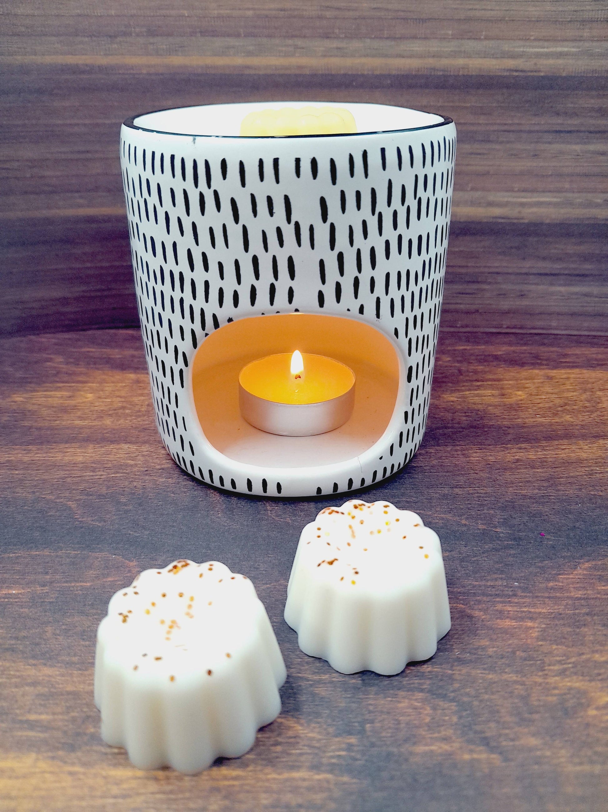 Brûle-parfum blanc pour fondants parfumés , galet de cire