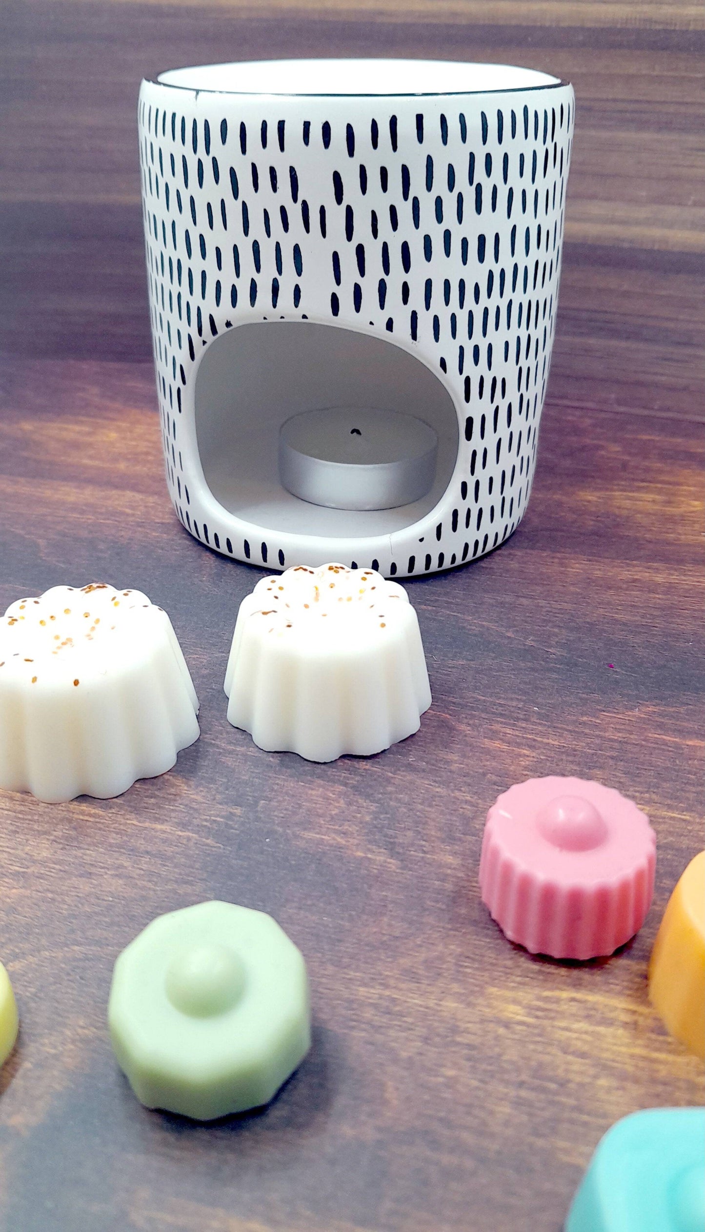 Brûle-parfum blanc pour fondants parfumés , galet de cire