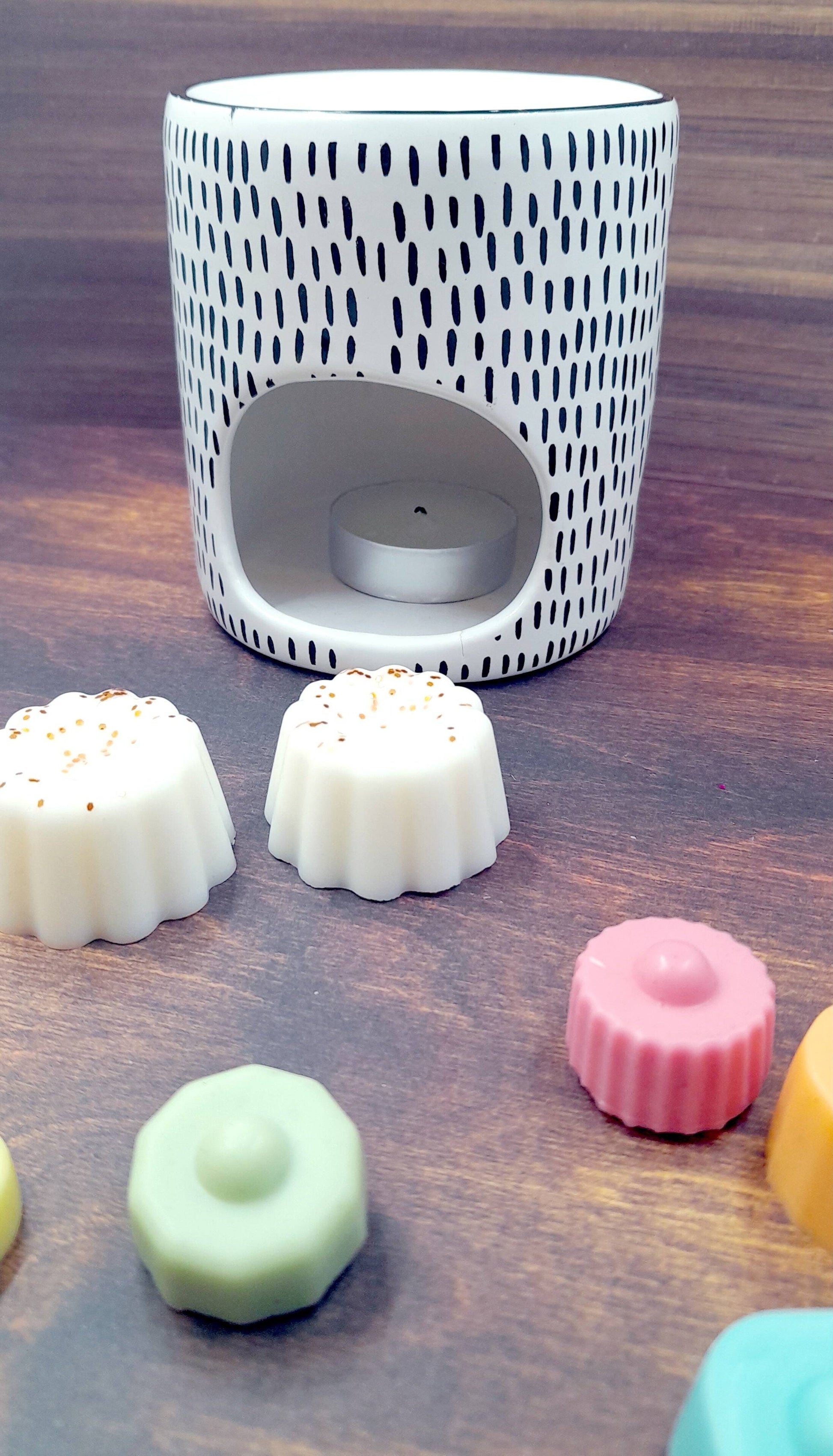 Brûle-parfum blanc pour fondants parfumés , galet de cire