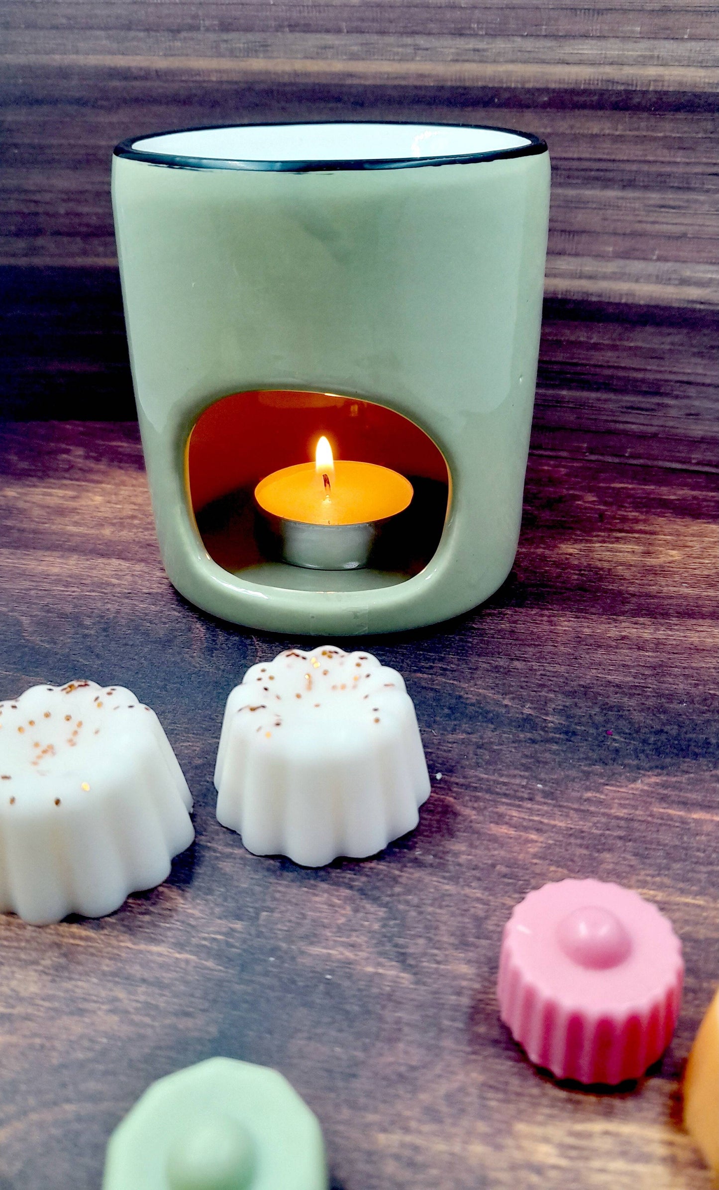 Brûle-parfum blanc pour fondants parfumés , galet de cire