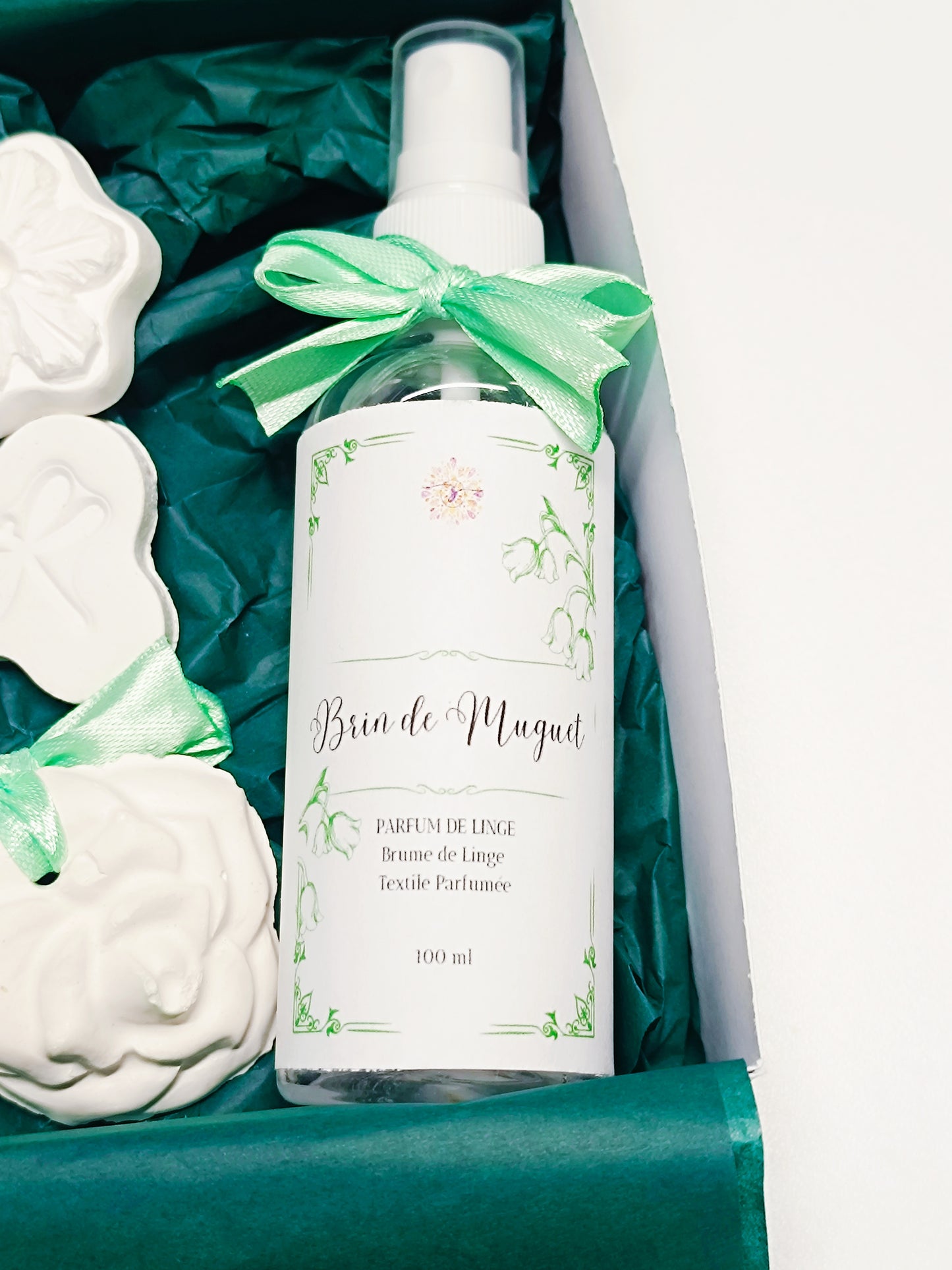 Parfum de linge brin de muguet et ses 3 décors à parfumer coffret