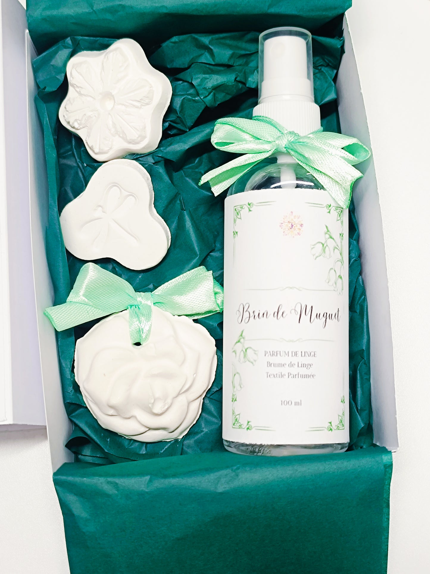 Parfum de linge brin de muguet et ses 3 décors à parfumer coffret