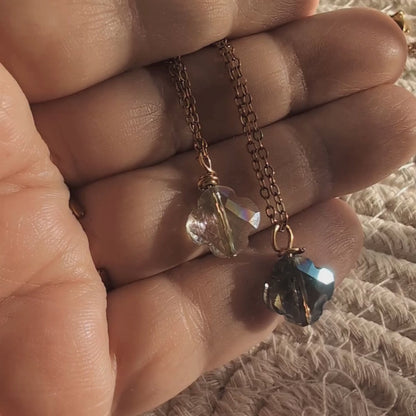 Bougie Bijou "Joyeux Noël" – Collier en Acier Inoxydable & Pendentif Cristal Aura